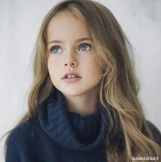 曾经被喻为世界最美萝莉 如今12岁亭亭玉立似少女