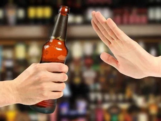 不吃饭喝啤酒会胖吗