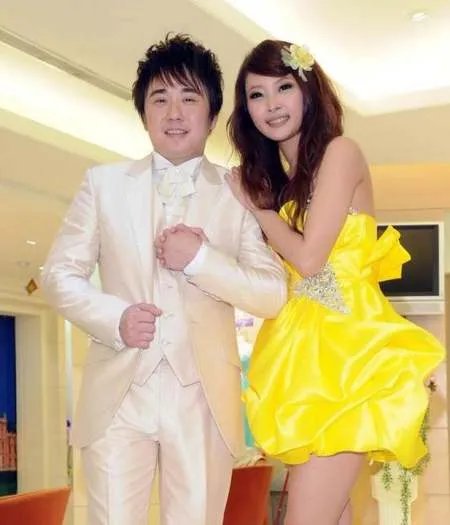 小彬彬离婚怎么回事?小彬彬为什么离婚妻子是谁?