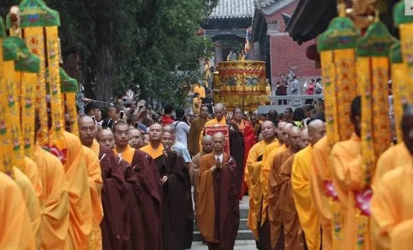 少林寺什么时候举办首届无遮大会？
