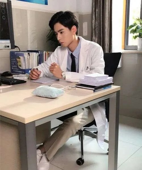 蜜汁炖鱿鱼什么时候播?