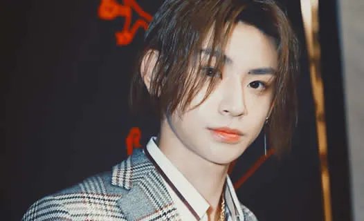 小鬼疑似公布恋情是什么情况:小鬼王琳凯简介及图片