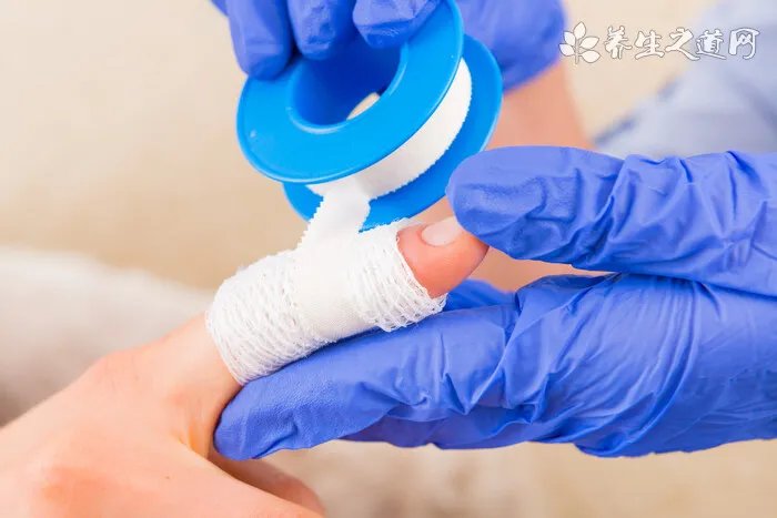 都汶高速9车追尾车祸 事故原因系大货车撞上护栏引追尾