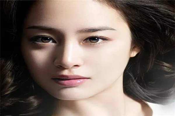 韩国十大国民女神排行榜：金泰熙上榜，李英爱仅第六