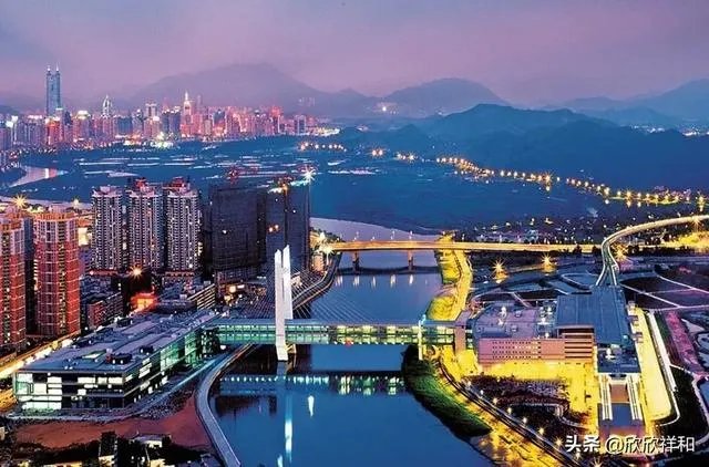深圳、厦门、大连三个城市,哪个城市不是经济特区?