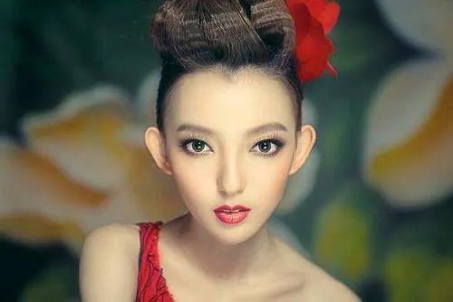 天天向上钱枫周怡恋情曝光 钱枫是否为花心大少?