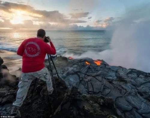 摄影师冒险拍火山拍到了吗?