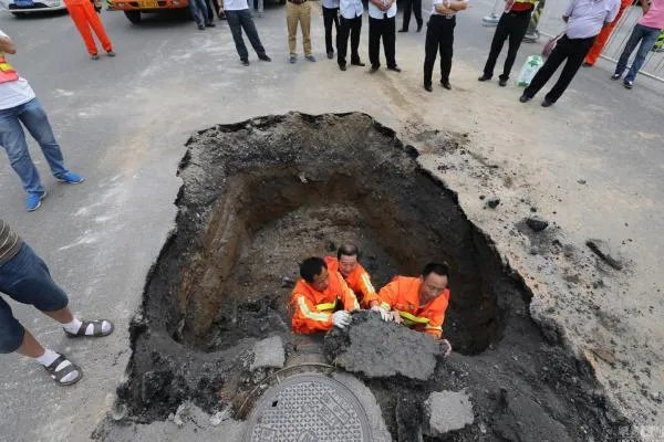 四川宜宾通报路面塌陷,导致塌陷的原因是什么?