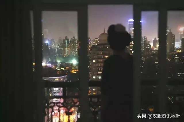 敖珞珈:“吃汤圆的唐朝仕女”