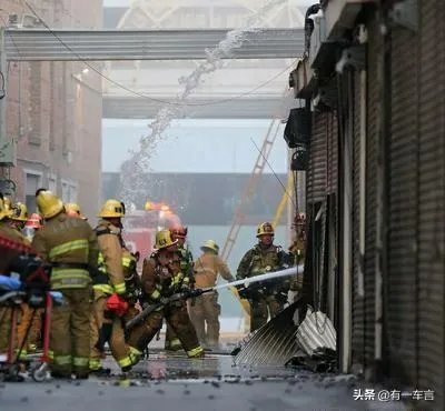 美国洛杉矶市中心突发爆炸起火,我却感到很高兴,这心理正常吗?