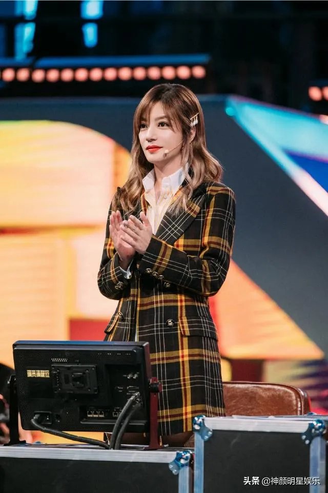 《演员请就位》赵薇上热搜,“小燕子”又回来了吗?