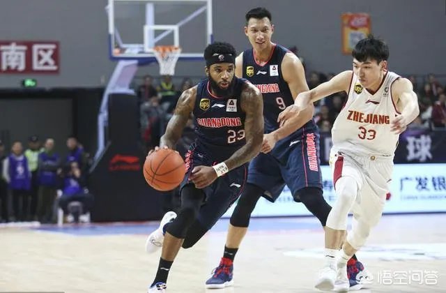 广东男篮逆转浙江豪取17连胜,易建联获得21分、威姆斯获得最高分29分,你怎么看?