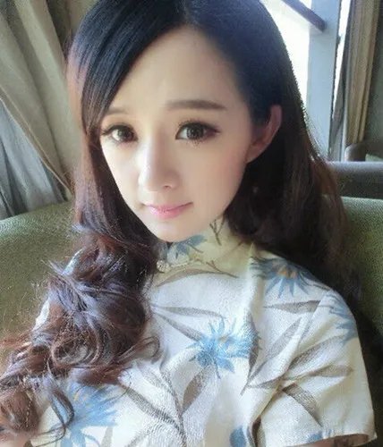 山寨版杨幂曝光否认整容 自觉比杨幂更清纯