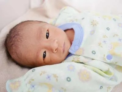 两个月宝宝不爱吃奶怎么回事