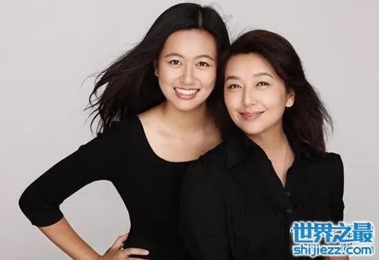 女演员江珊现任老公，和小自己15岁的张博玩姐弟恋 