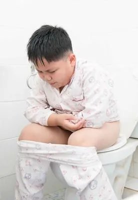 拉肚子带血是怎么回事