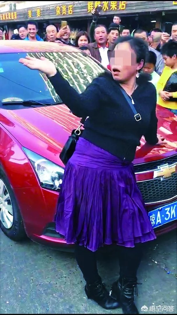 海口一女司机醉驾拒检,我是北大的不是吓大的,你怎么看?