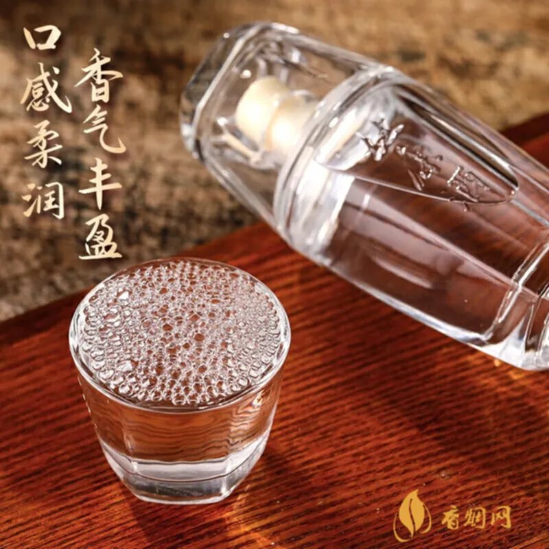 探秘水源地酒浓香型白酒,带你品尝独特风味
