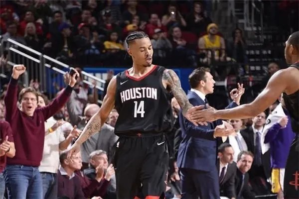 杰拉德格林弹跳能力和三分能力都很出众，可为什么在NBA流浪多年？