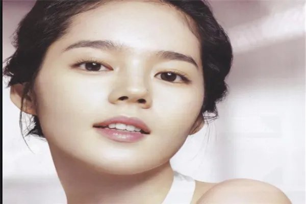 韩国十大国民女神排行榜：金泰熙上榜，李英爱仅第六