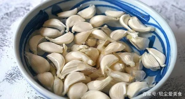 怎样做腊八蒜?