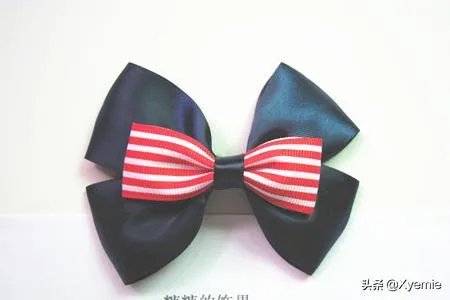 蝴蝶结发夹的做法?
