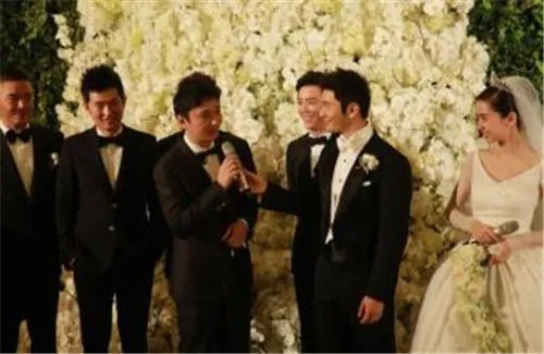 伴郎发言稿 婚礼当天伴郎说什么话好