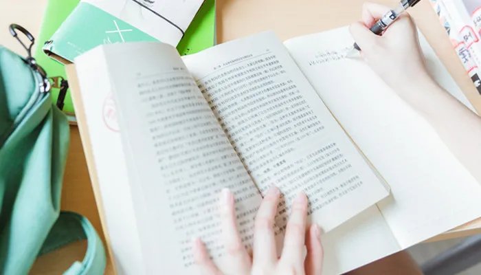 现代诗人有哪些