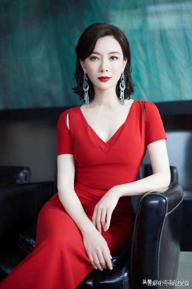 你熟悉演员陈数吗,为什么说她柔中带刚,饰演的角色都很强势霸气?