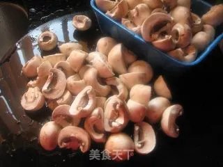 西葫芦虾皮炒蘑菇