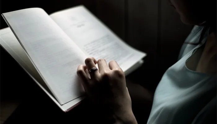 俯首甘为孺子牛上一句是什么 俯首甘为孺子牛的上一句诗是什么