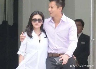 大S在飞机上不顾形象发脾气,汪小菲吓得拿掉耳机听训,他为什么怕老婆?