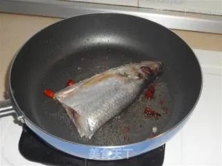 梅干菜烧勒鱼