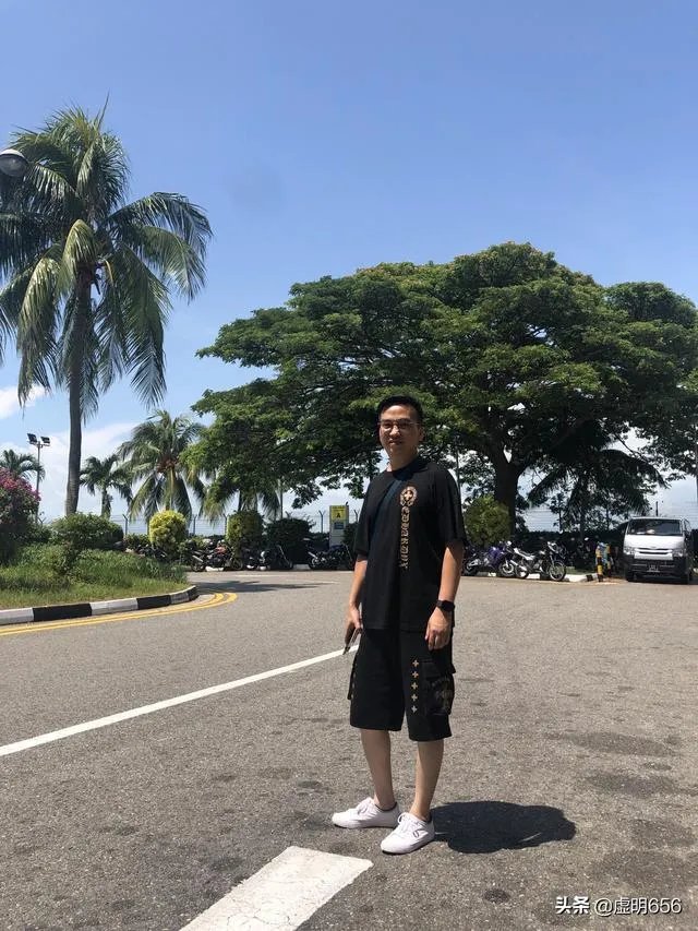 三十六岁的男人都是什么状态,晒晒你们的照片吧?