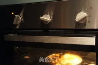【我的烘培时间】新年快乐,龙年快乐,2012幸福快乐---新年蛋糕
