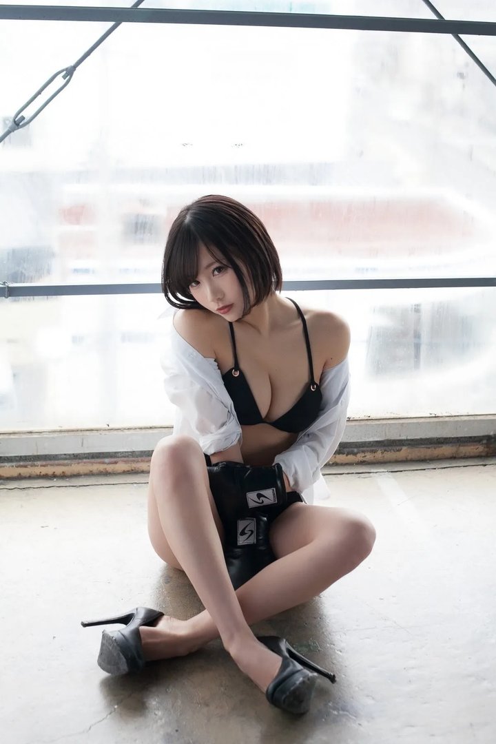 日本美女Coser写真美图欣赏 妹子皮肤白皙身材出众