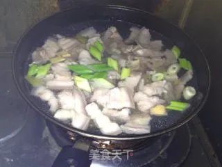 东北杀猪菜