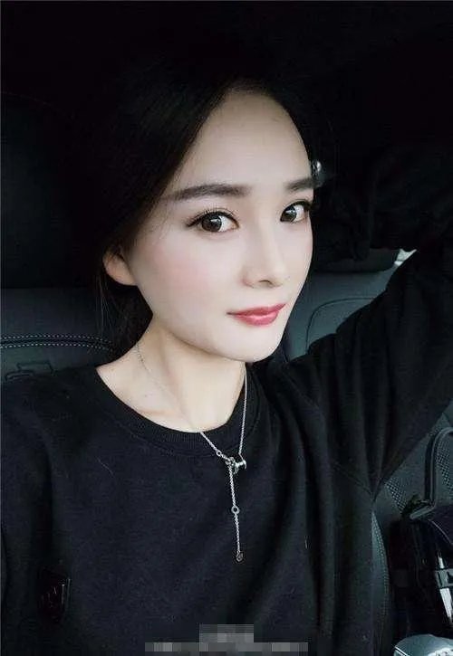 杨幂和卓亨瑜谁长得比较好看？