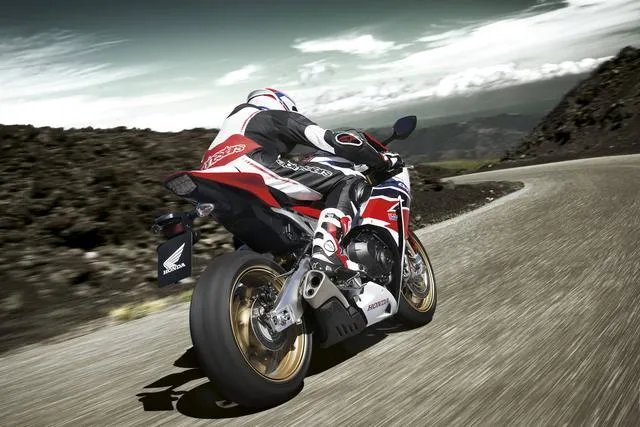 本田CBR1000RR在中国可以上路吗?