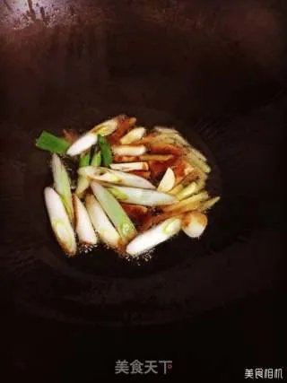 鹌鹑蛋红烧肉