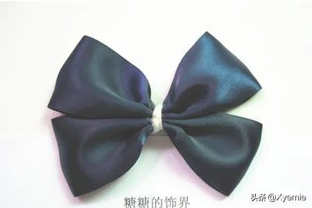 蝴蝶结发夹的做法?