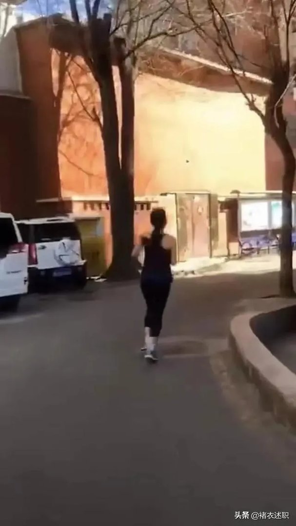 被拜耳辞退的女的以后会有公司雇佣吗？在人事圈子里这样的人会不会封杀？