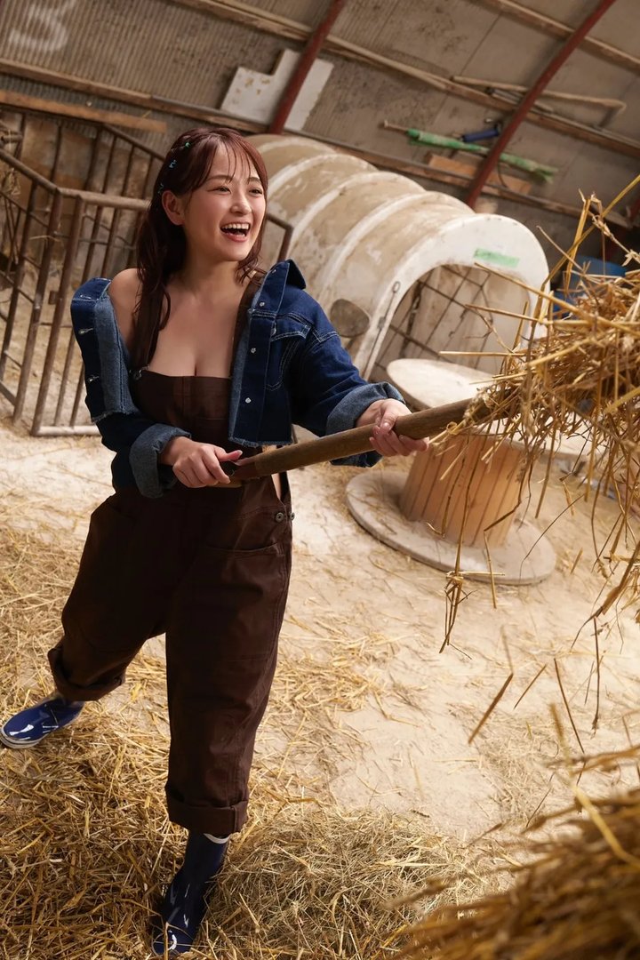 日本性感美女柳濑さき福利图 眼里只能看到车灯了
