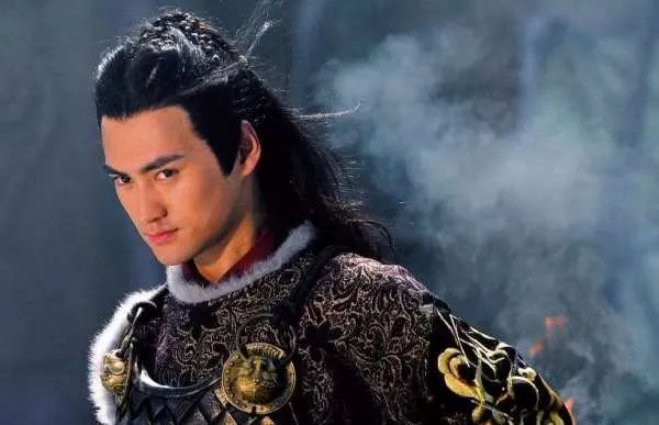 同样演“杨康”，把苗侨伟、袁弘放在一起看，差距就出来了，谁更符合人物？