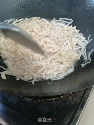 炒金针菇