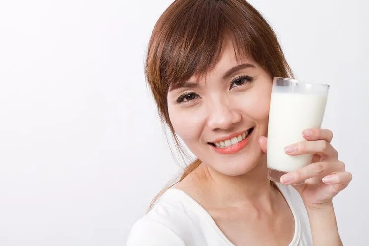 和不喝牛奶的人比,每天喝的人有什么不同?差距会慢慢拉开