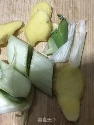 海鲶鱼炖豆腐