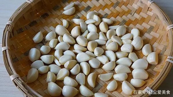 怎样做腊八蒜?