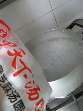 【酒酿汤圆】