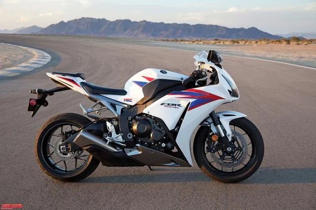 本田CBR1000RR在中国可以上路吗？